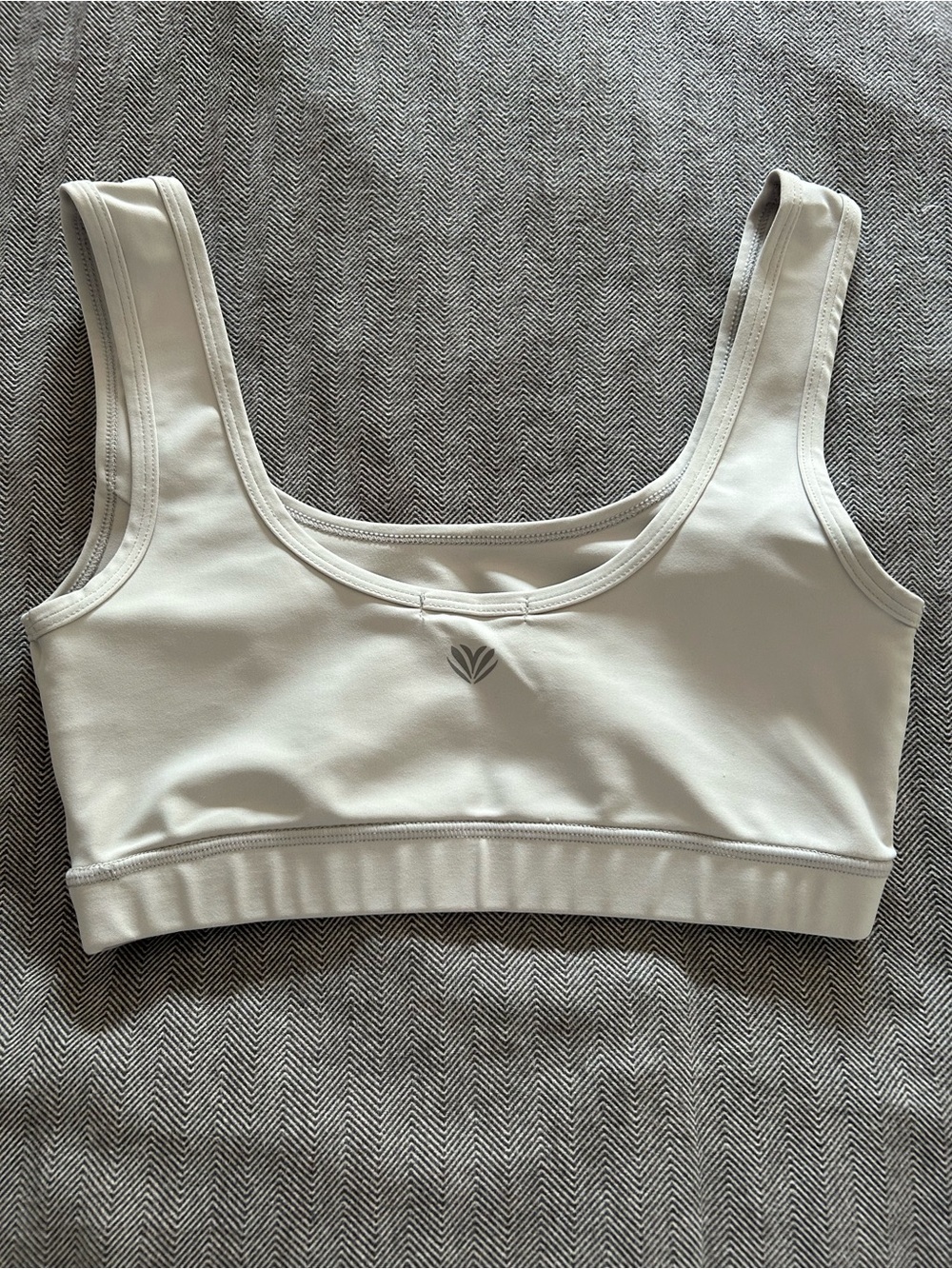 š„4 for $25 Sports Bra Everyday Scoop Neck Stretch Bralette - Cream Sports Bra - Picture 2 of 5